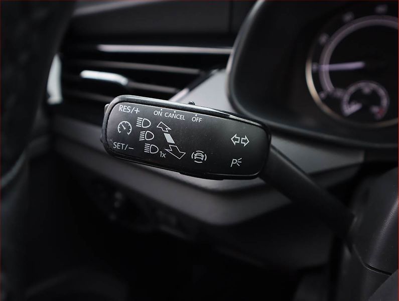 Škoda Scala (2020) Joy 1.0 TSI, Tempomat - fotka 16 z 20