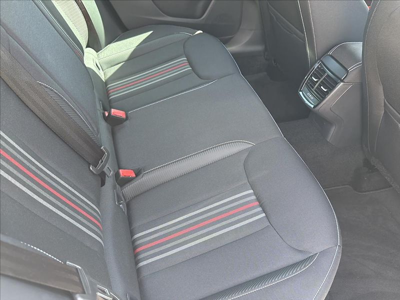 Škoda Kamiq 1,5 TSI 110 kW DSG Monte Carlo - fotka 14 z 36