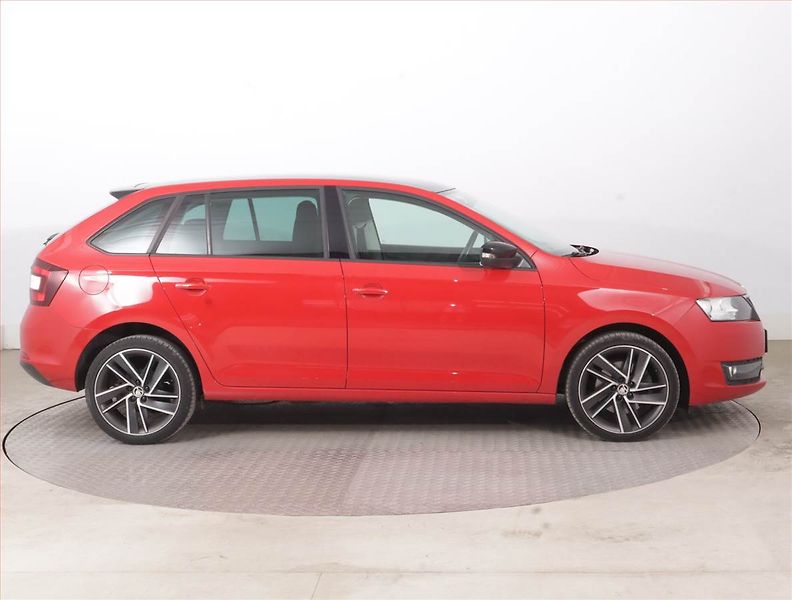 Škoda Rapid (2017) Spaceback 1.2 TSI, Serv.kniha - fotka 6 z 16