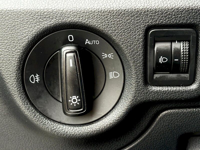 Škoda Kamiq (2023) 1.5 TSI / 110 kW / STYLE - fotka 28 z 28