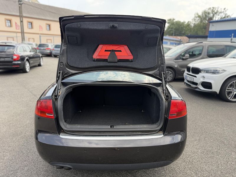 Audi A4 2.0 TDi, 103kw - fotka 8 z 10