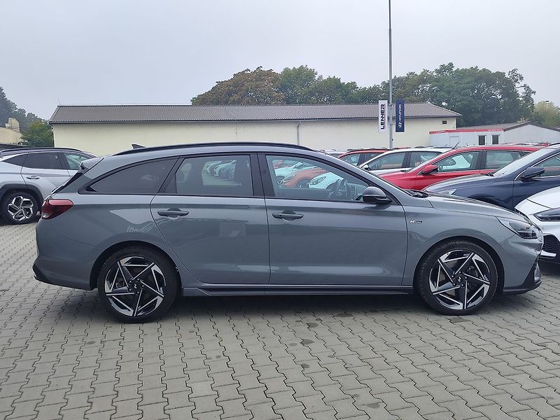 Hyundai i30 1.5 T-GDI/103kW N-Line DCT - fotka 4 z 35