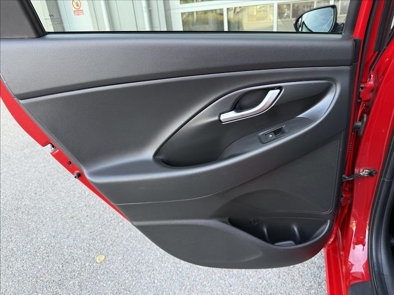 Hyundai i30 1,5 T-GDI  WG N Line Premium P - fotka 10 z 27