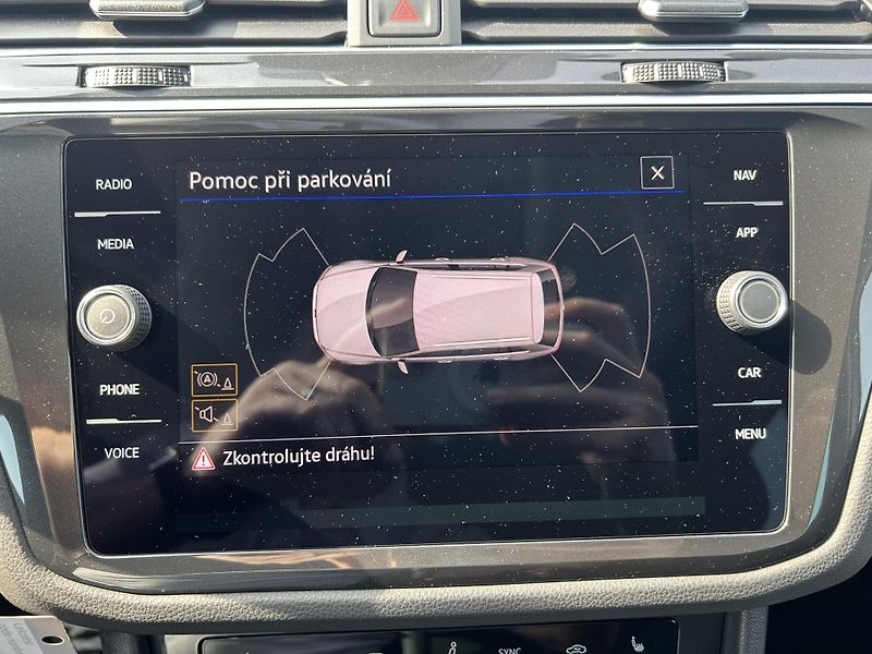 Volkswagen Tiguan 2,0 TDI 110 kW Business Premiu - fotka 19 z 22