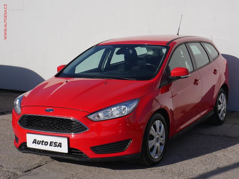 Ford Focus (2015) 1.5 TDCi, AC, výhřev sed - fotka 3 z 14
