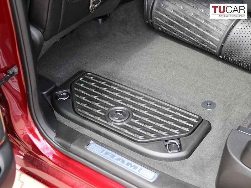 RAM 1500 (2024) Longhorn 5.7 V8 Hemi  - fotka 40 z 47
