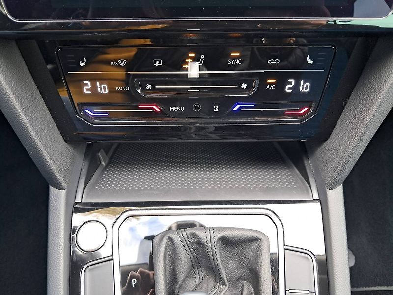 Volkswagen Passat Variant (2022) ELEGANCE 1.5 TSI / 110 kW EVO - fotka 14 z 31