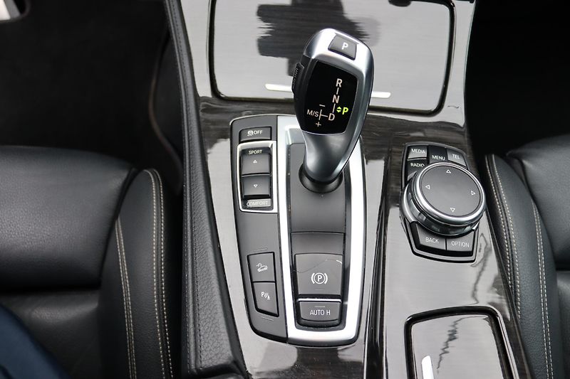 BMW Řada 5 - fotka 38 z 61