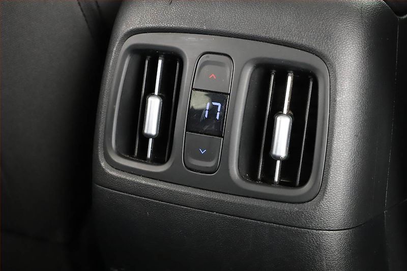 Hyundai Tucson (2021) 1.6 T-GDI 48V MHEV, 4X4 - fotka 16 z 19