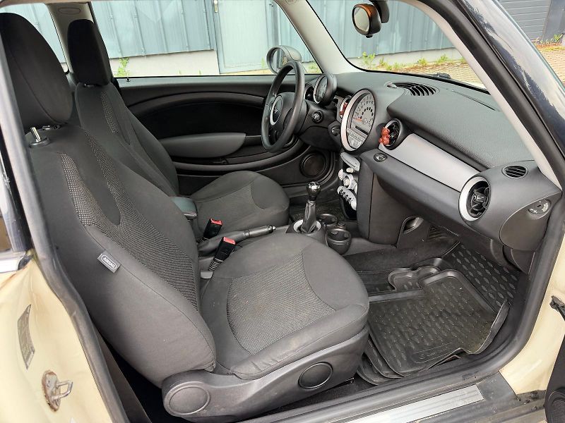 Mini One 1,6i  - fotka 14 z 19
