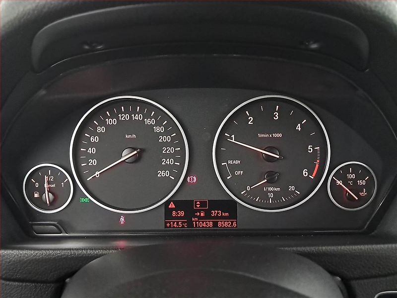 BMW Řada 3 (2018) 318 d, Serv.kniha, Tempomat - fotka 11 z 18