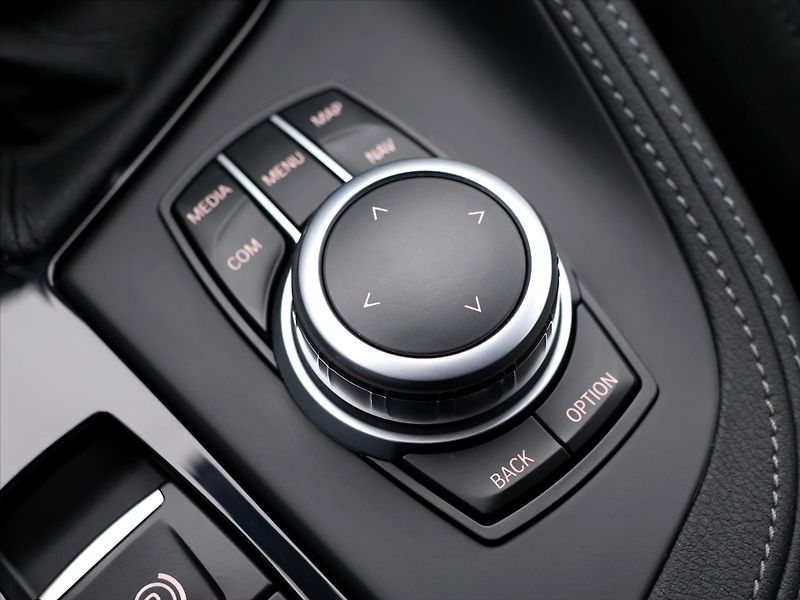 BMW X2 1,5 18i 100kW sDrive CZ - fotka 32 z 41