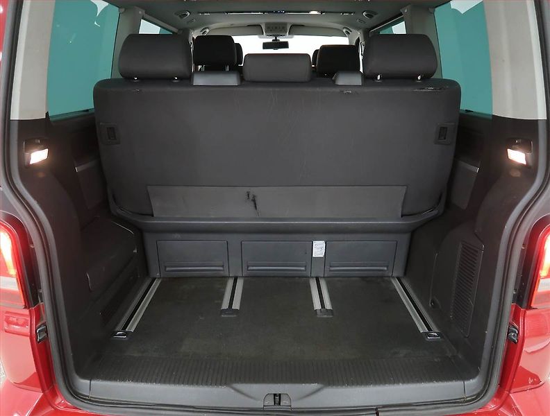 Volkswagen Multivan (2013) Comfortline 2.0 TDI 4Motion - fotka 13 z 24