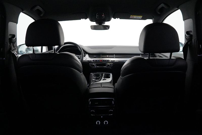 Audi Q7 - fotka 27 z 30