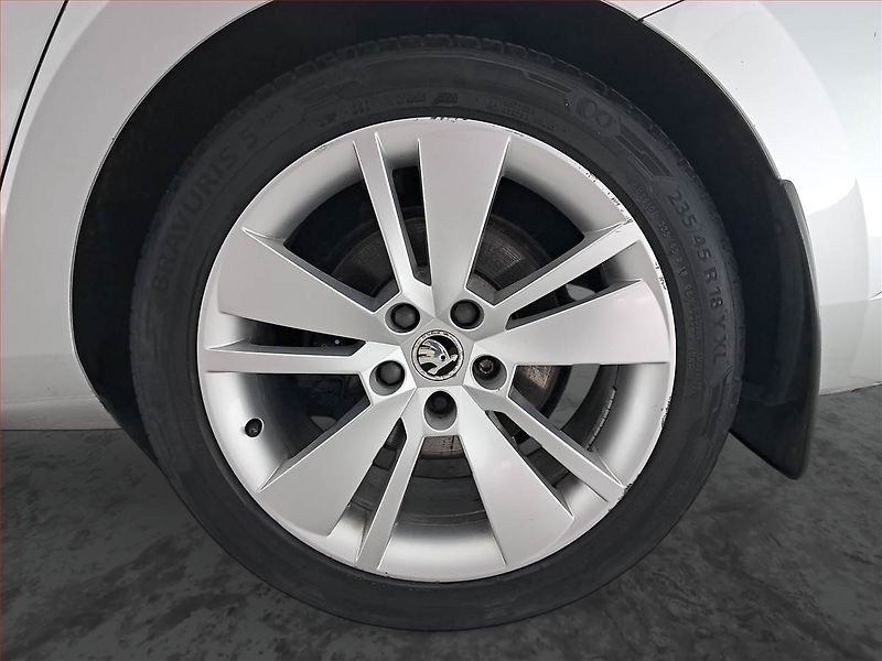 Škoda Superb (2016) Style 2.0 TDI, 4X4, Automat - fotka 15 z 26