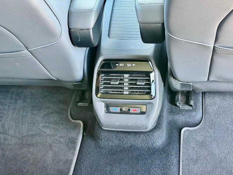 Volkswagen ID.4 (2020) 82kWh, SoH 86% 1ST MAX, MASÁŽE - fotka 20 z 27