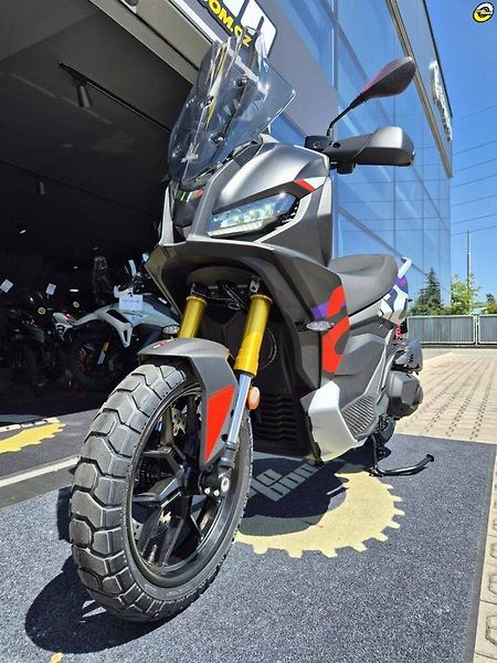 Aprilia (2026) SR GT 400 RALLY REPLICA - SKLA - fotka 11 z 46