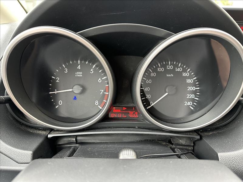 Mazda 5 2,0 7.míst - fotka 16 z 26