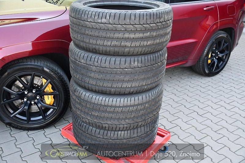 Jeep Grand Cherokee 6.2 V8 TRACKHAWK ČR 1M - fotka 49 z 49