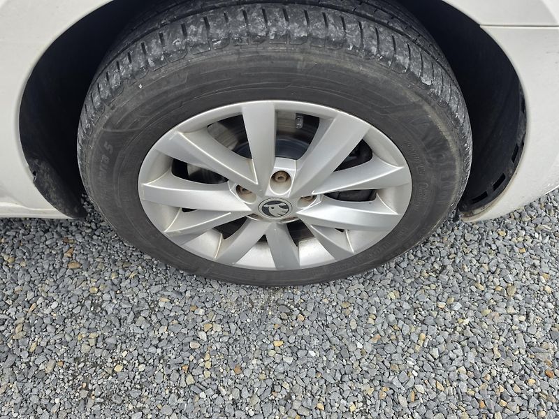 Škoda Octavia 2.0 TDI DSG 4x4 Led kei - fotka 7 z 19