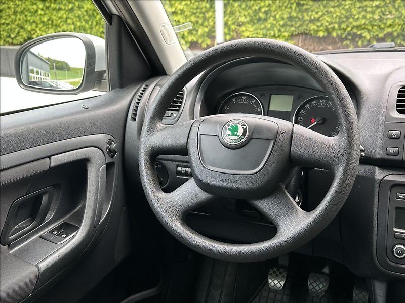 Škoda Roomster 1,2 HTP 69PS  Style - fotka 21 z 45