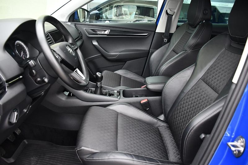 Škoda Karoq 1.6TDi STYLE TAŽNÉ 2xPNEU ČR - fotka 13 z 37