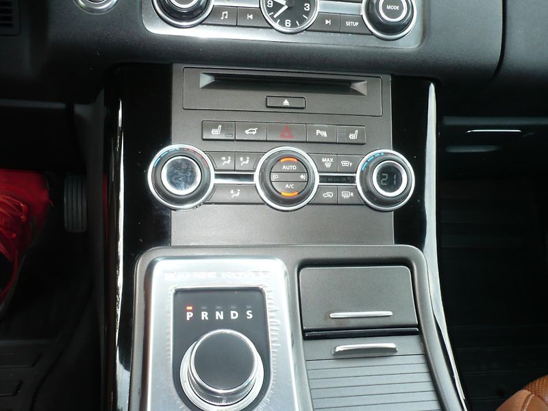 Land Rover Range Rover Sport (2012) Velmi zachovalý - fotka 14 z 19