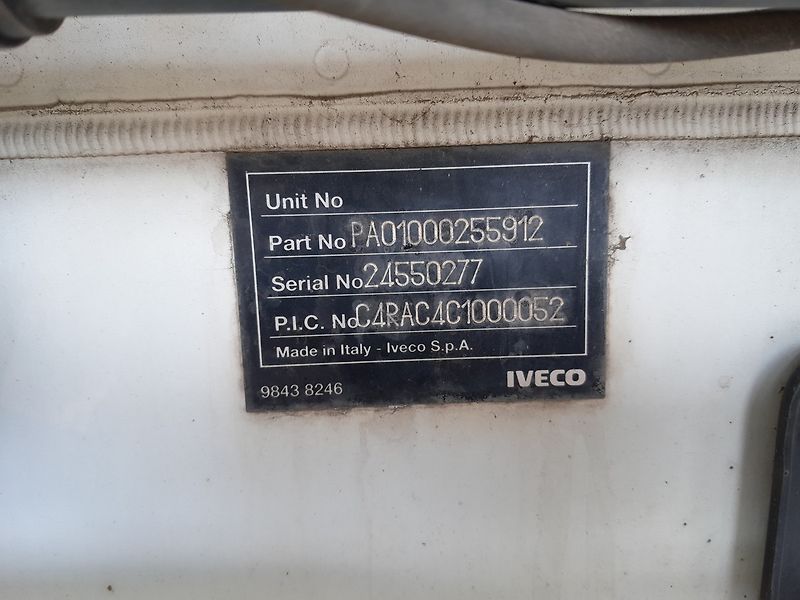 Iveco 120 E nosič kontejnerů - fotka 33 z 43