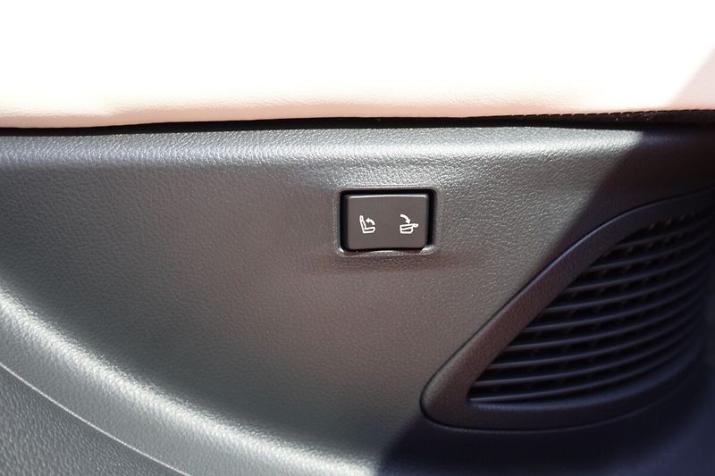 Lexus RX 350h RX350H Luxury Panoramic - fotka 15 z 42