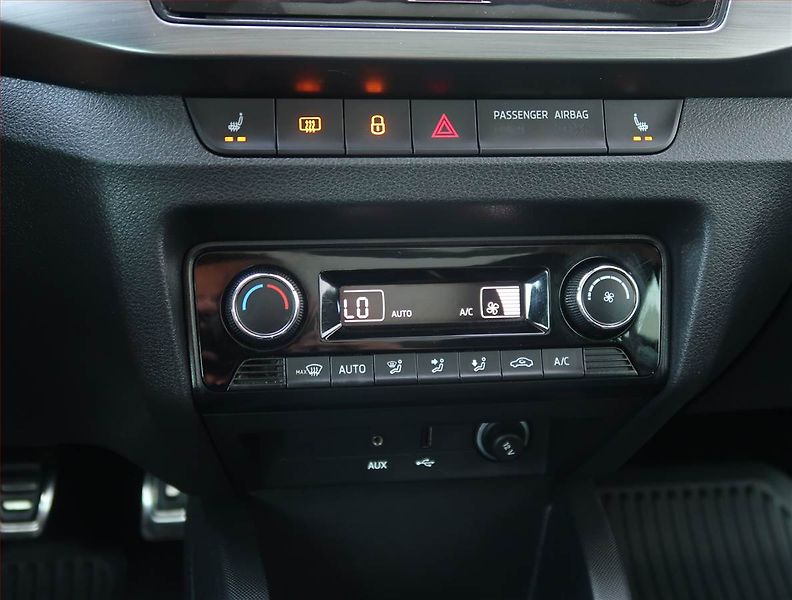 Škoda Fabia (2018) Style 1.0 TSI, ČR,1.maj - fotka 18 z 25