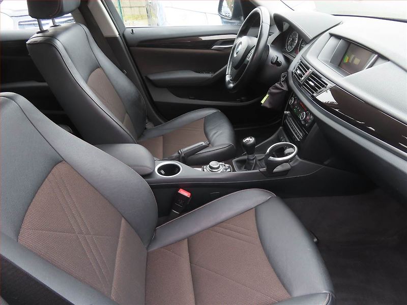 BMW X1 (2014) xLine xDrive18d, 4X4 - fotka 9 z 21