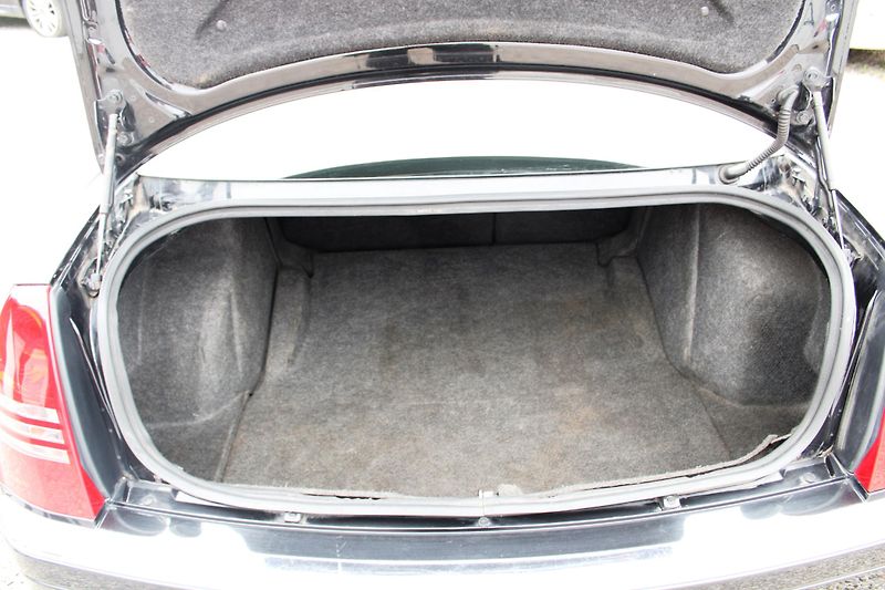 Chrysler 300C (2006) 3,0CRD KŮŽE XENON NAVI ALU 22 - fotka 11 z 19