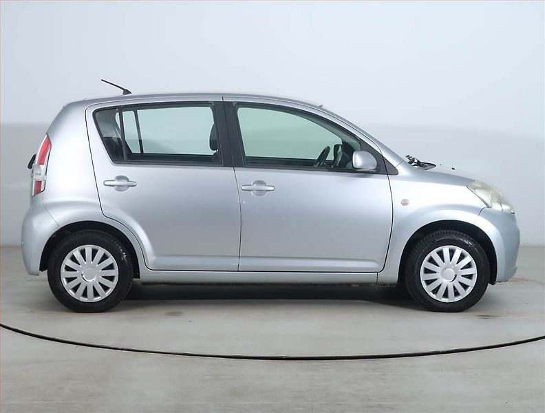 Daihatsu Sirion (2006) 1.3, po STK, levný provoz - fotka 6 z 16