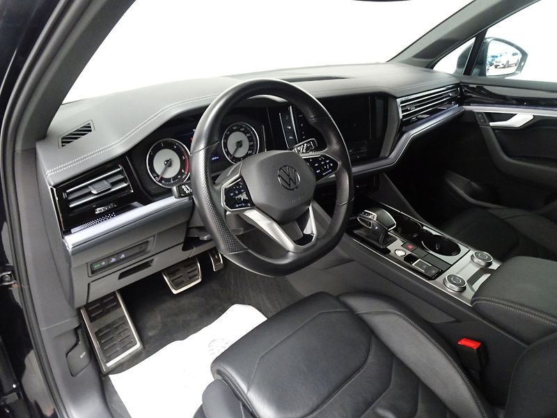 Volkswagen Touareg R-Line 3.0 TDI Tiptronic - fotka 5 z 15