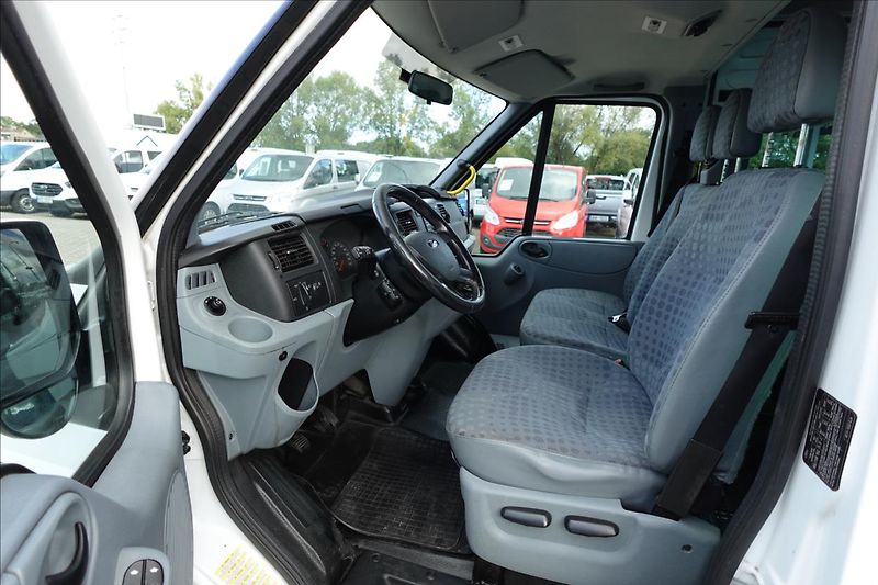 Ford Transit 2,2 TDCI  L3H3 9MÍST KLIMA - fotka 20 z 33