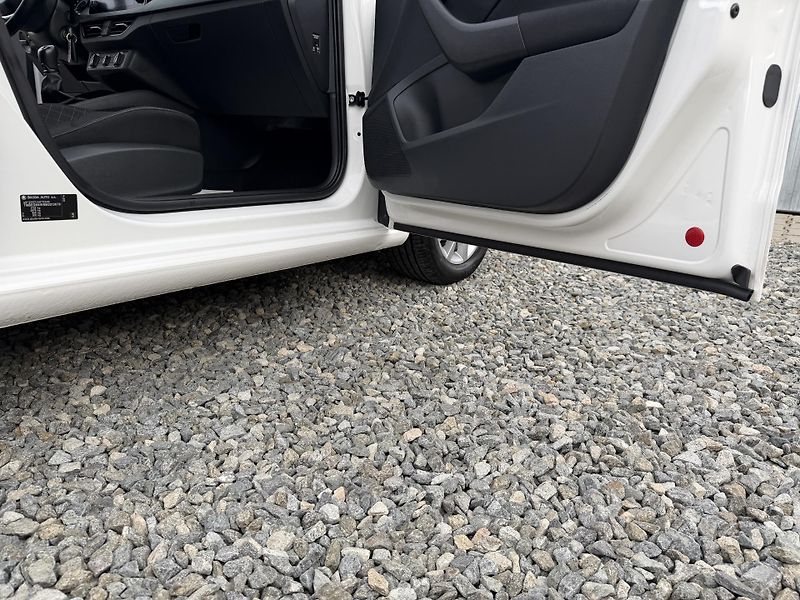 Škoda Scala 1.6TDi 115PS 6R STYLE LED STK! - fotka 120 z 153