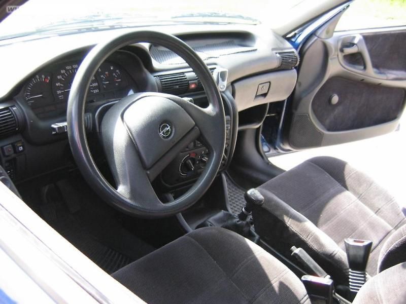 ZKUŠENOSTI UŽIVATELE: Opel Astra F