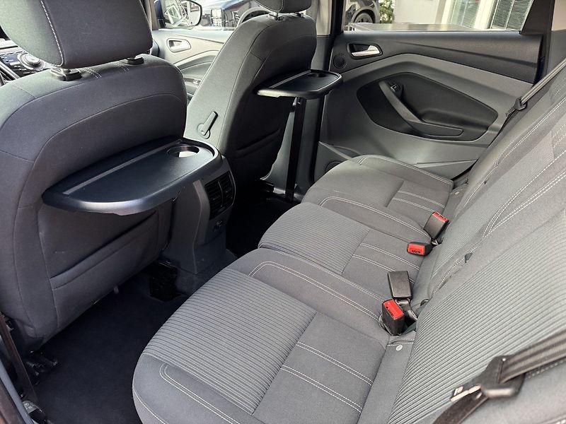 Ford C-MAX (2011) 1.6i Ti-VCT Titanium Xenony - fotka 23 z 49