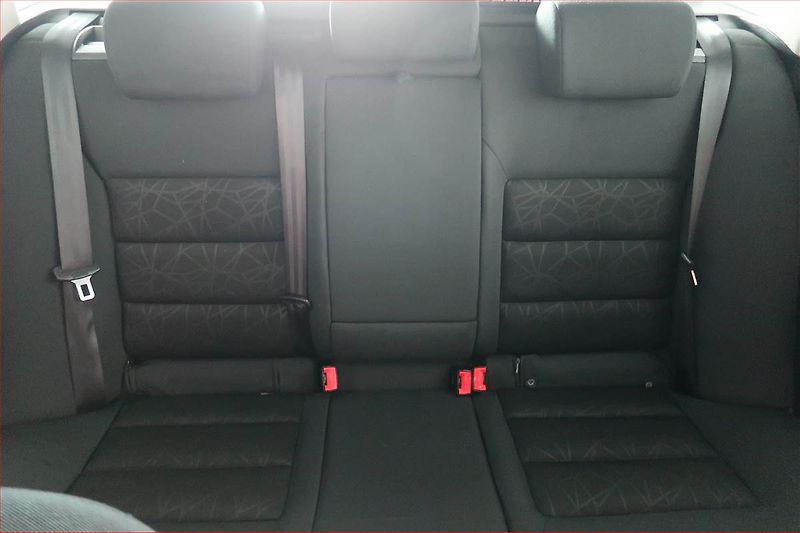 Škoda Octavia (2011) Ambition 1.6 TDI, Tempomat - fotka 10 z 15