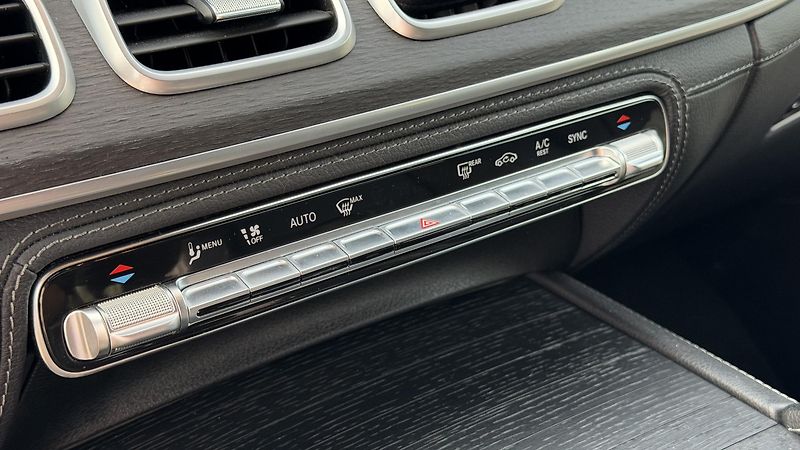 Mercedes-Benz GLE (2022) 400d 4MATIC kupé AMG Premium - fotka 17 z 30