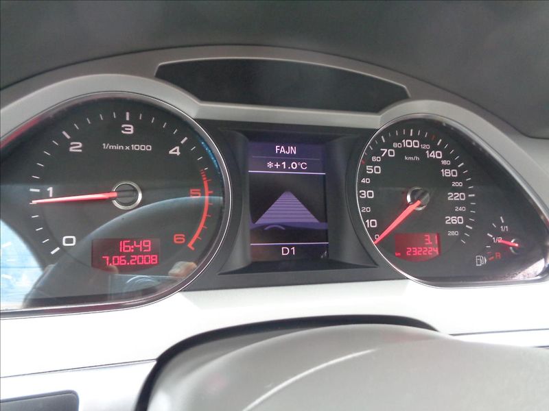Audi A6 3,0 - fotka 14 z 17
