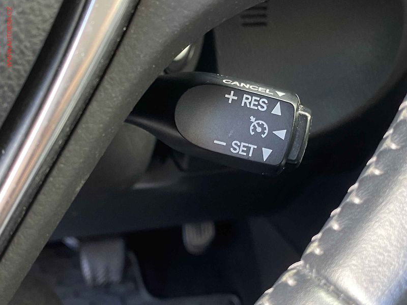 Toyota Auris (2018) 1.6VVT-i, ČR, AC, kamera - fotka 14 z 20