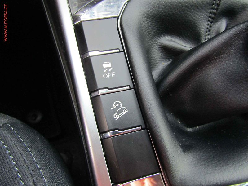 SsangYong Korando (2023) 1.5T-GDi 4x4, 1.maj,ČR, LED - fotka 22 z 24