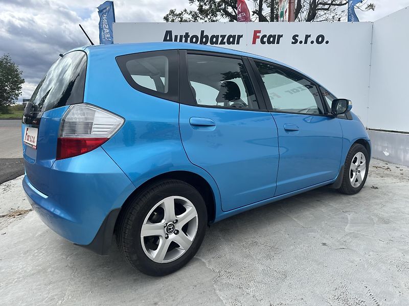 Honda Jazz (2010) 1.4 i-VTEC (73 kW) - fotka 8 z 31