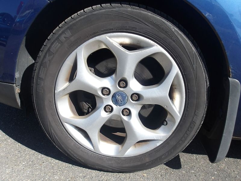 Ford Focus 1,6TDCi KLIMA ! 2xPNEU ! - fotka 15 z 28