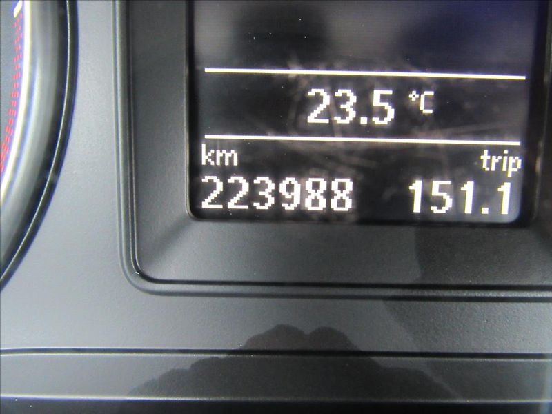 Volkswagen Touran 2,0 TDI 103kW DSG - fotka 14 z 26