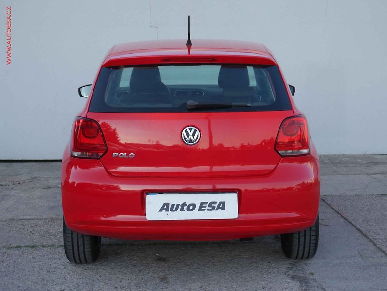 Volkswagen Polo (2009) 1.2i, ČR, AC, tempo - fotka 5 z 15