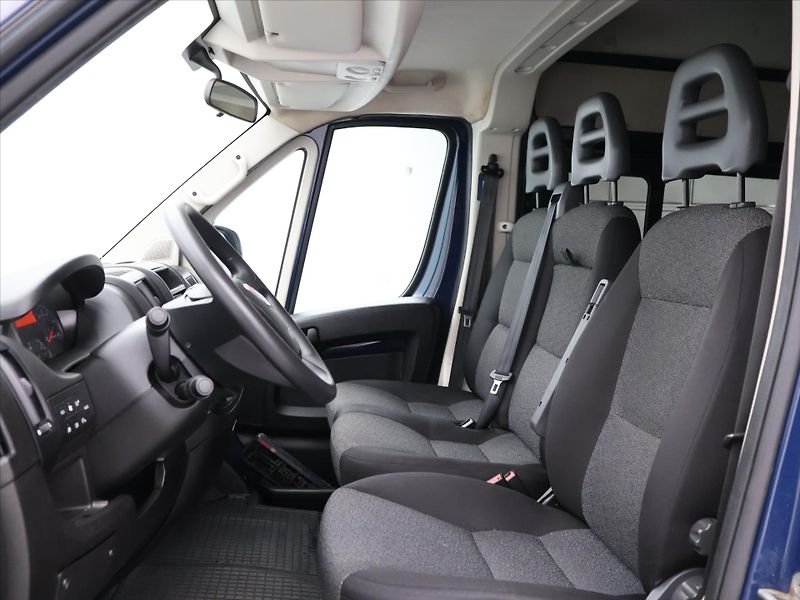 Fiat Ducato 2,3 JTD 103kW Klima 9-Míst DPH - fotka 9 z 28
