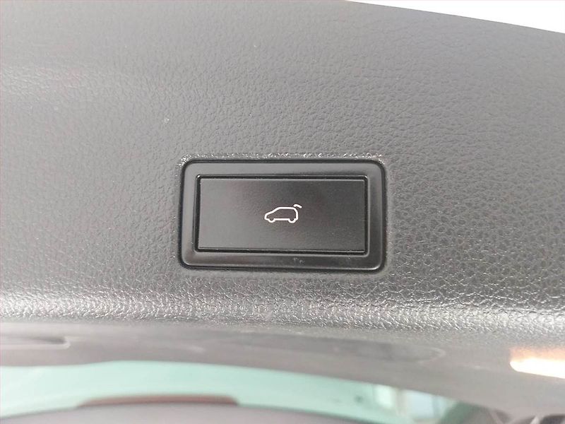 Volkswagen Sharan (2014) 2.0 TDI, 7 míst, Bi-Xenony - fotka 16 z 24
