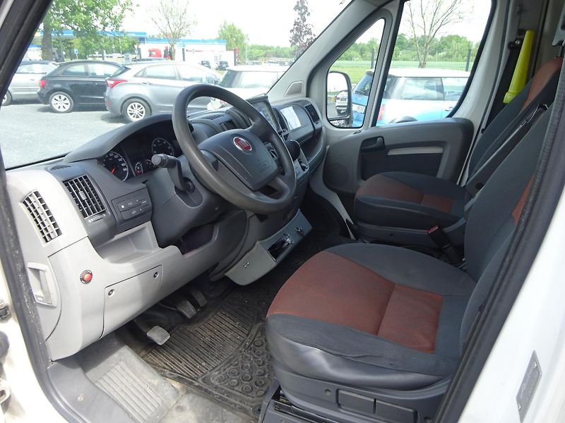 Fiat Ducato 3.0JTD VYBAVENÝ SANITNÍ VŮZ - fotka 7 z 28